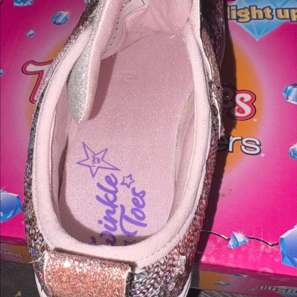 NEW Skechers Twinkle Toes Spark Sequin Flash Light-up Sneaker Size 13 Pink/Gold